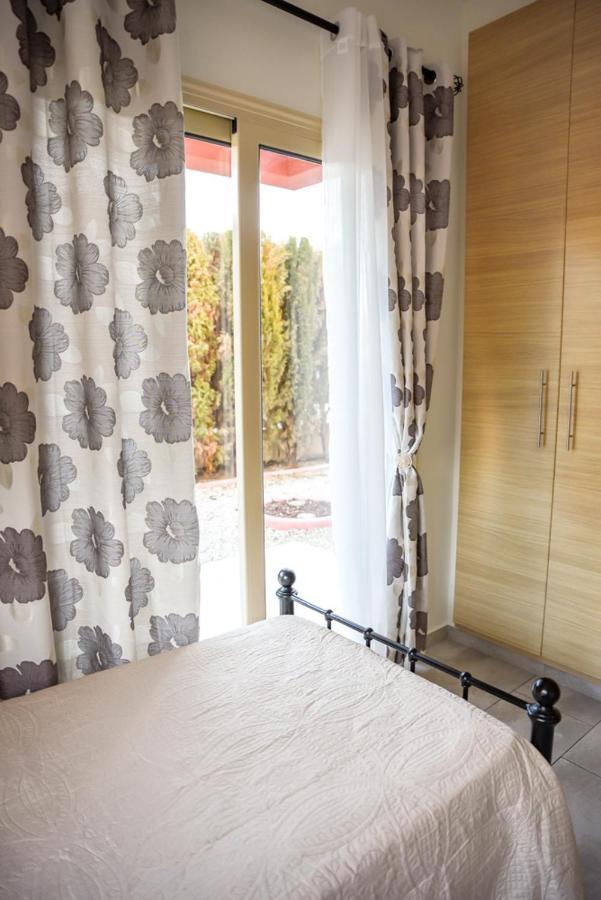 Beautiful Apartment Near The Sea And A Large Private Garden パ フォス エクステリア 写真